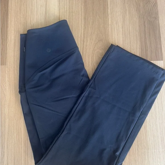 Smooth Fit Pull-On High-Rise Cropped Pant in True Navy Size 6 - Picture 8 of 9